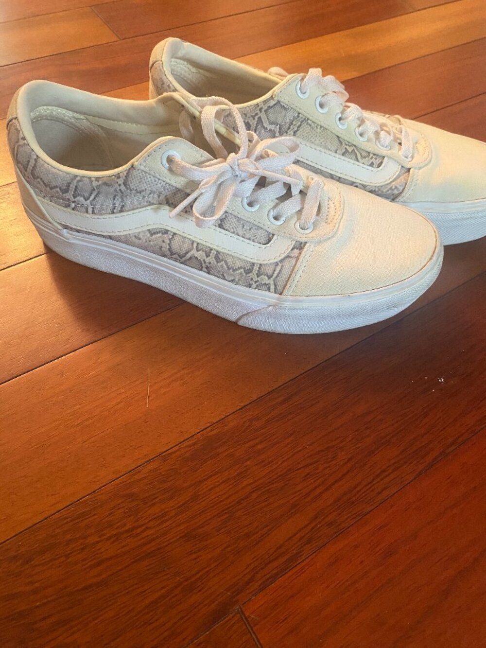 Vans Ward Lo Platform Reptile Sneakers size 7 women’s